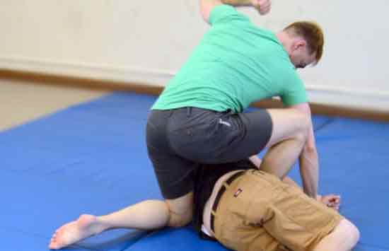 Kneeling Side Mount