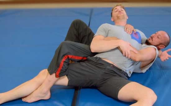 Scarf Hold Hook Leg Escape