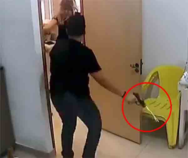 Negligent discharge due to finger on trigger Negligent discharge due to finger on trigger