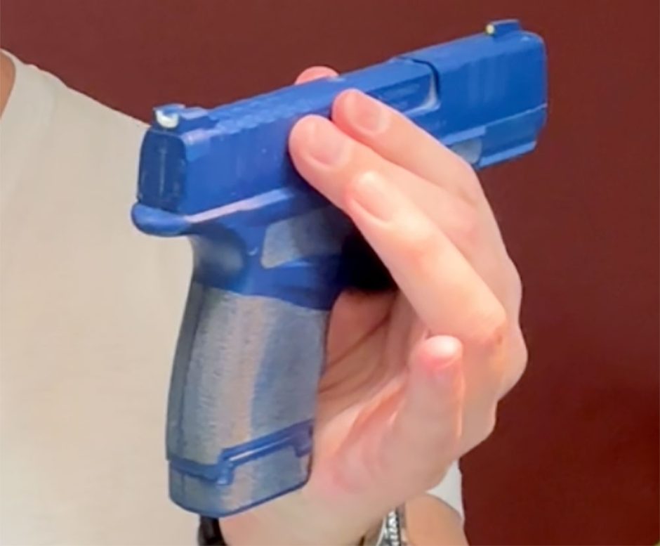 bluegun-hellcat-sights Bluegun replica of Springfield Hellcat